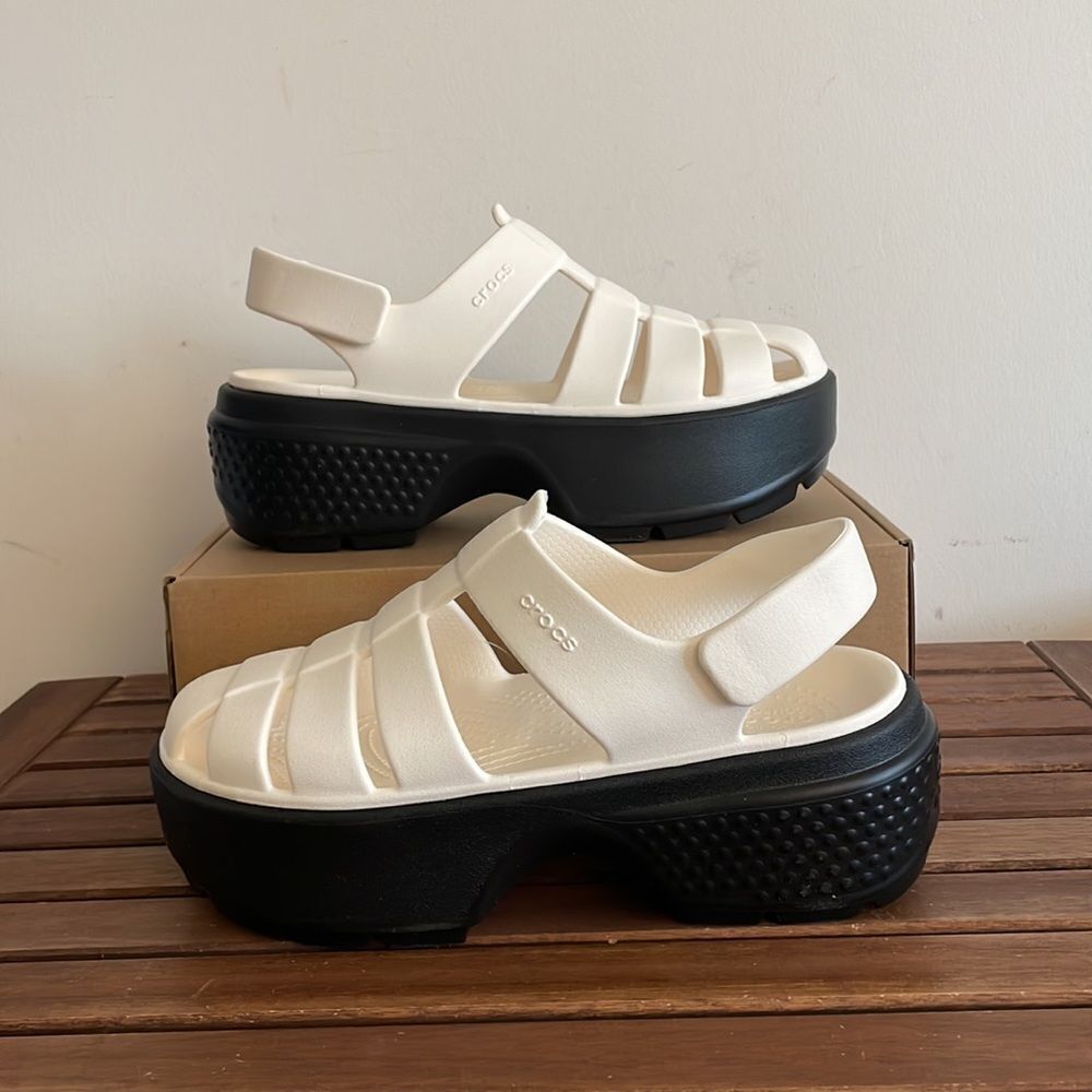 NWT Crocs Stomp Fishermen Sandal Chalk Women Size 8 Men Size 6 - Picture 3 of 11